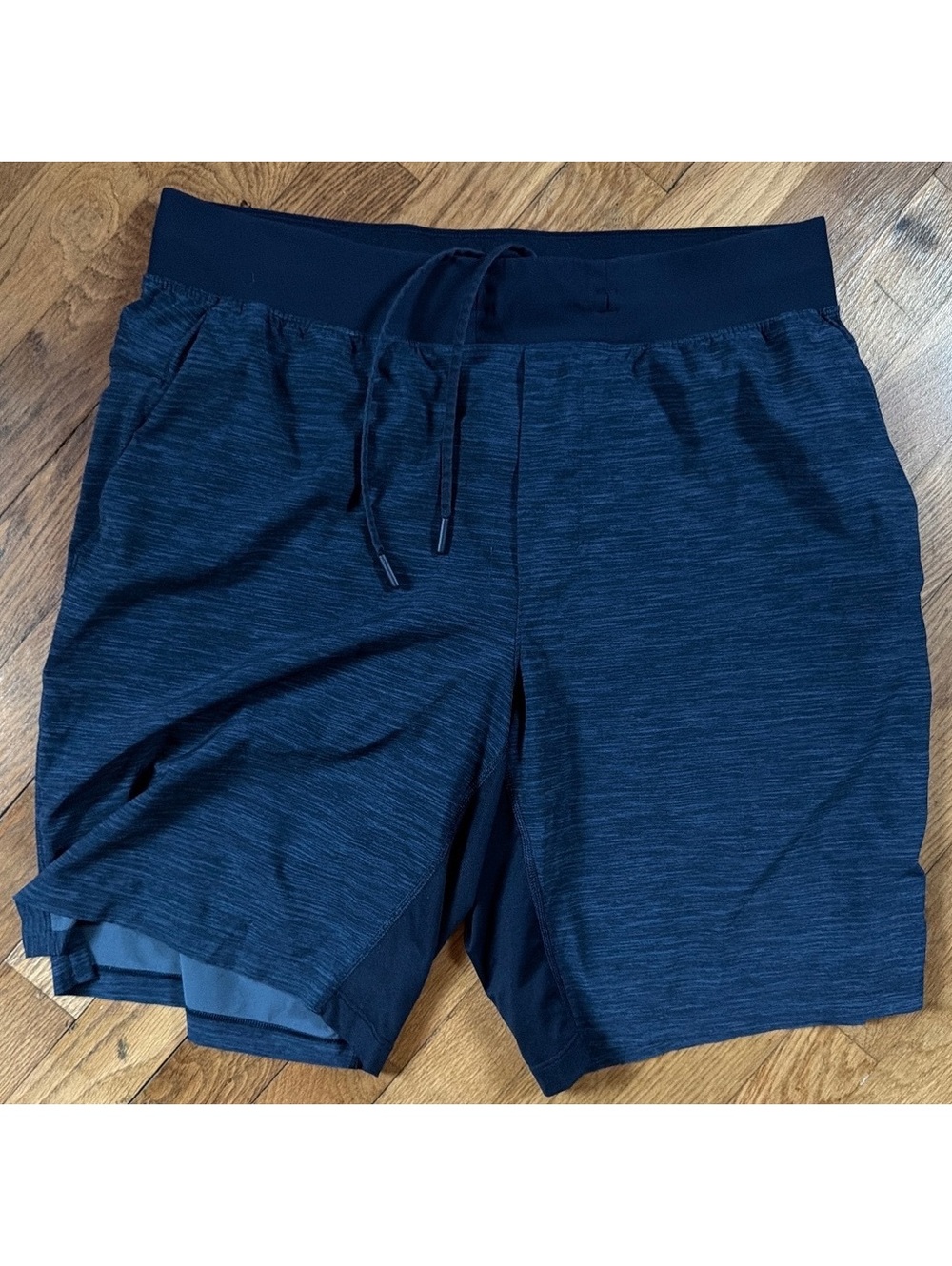 Large - Men - Lululemon Athletic Shorts Black Heathered